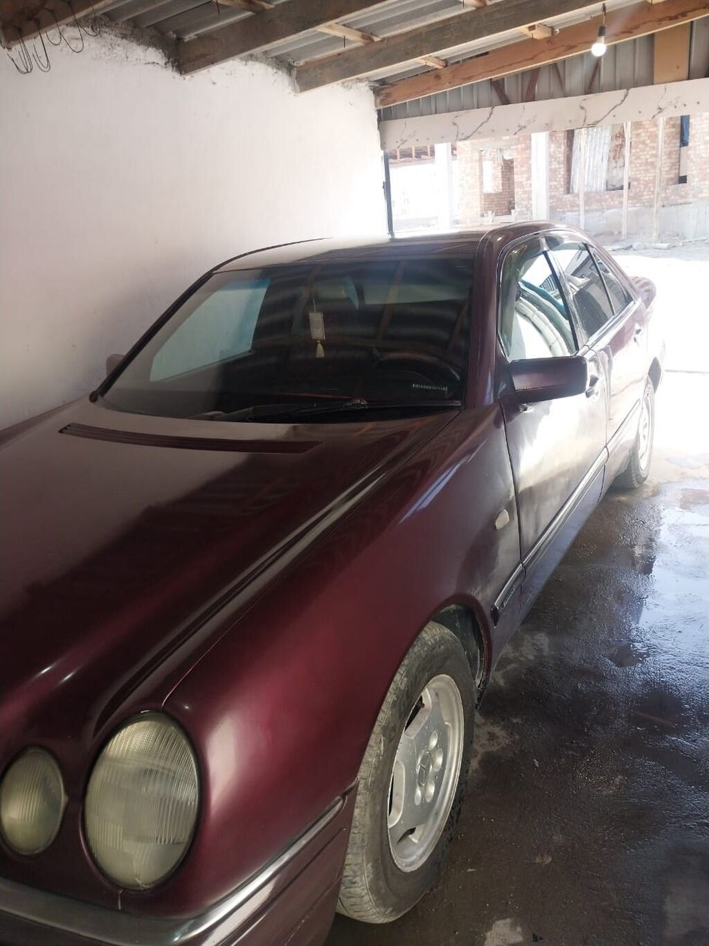 Mercedes-Benz E-Class: 1997 г., 2 л, Механика, Бензин, Седан: фото 4