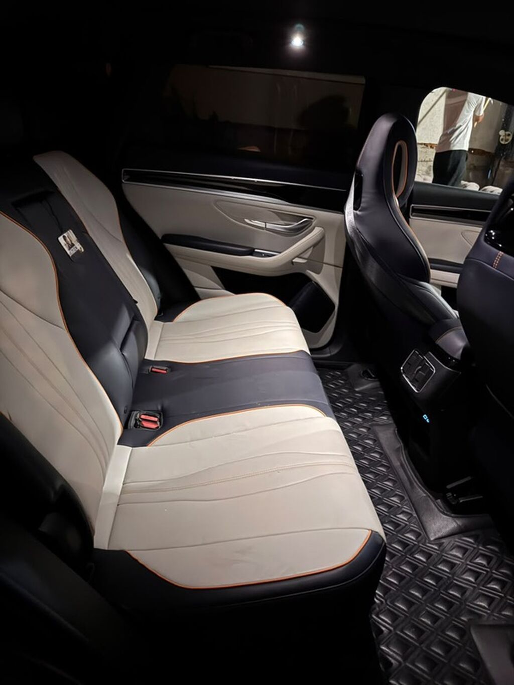BYD Song Plus: 2023 г., 0.1 л, Автомат, Гибрид, Кроссовер: фото 5