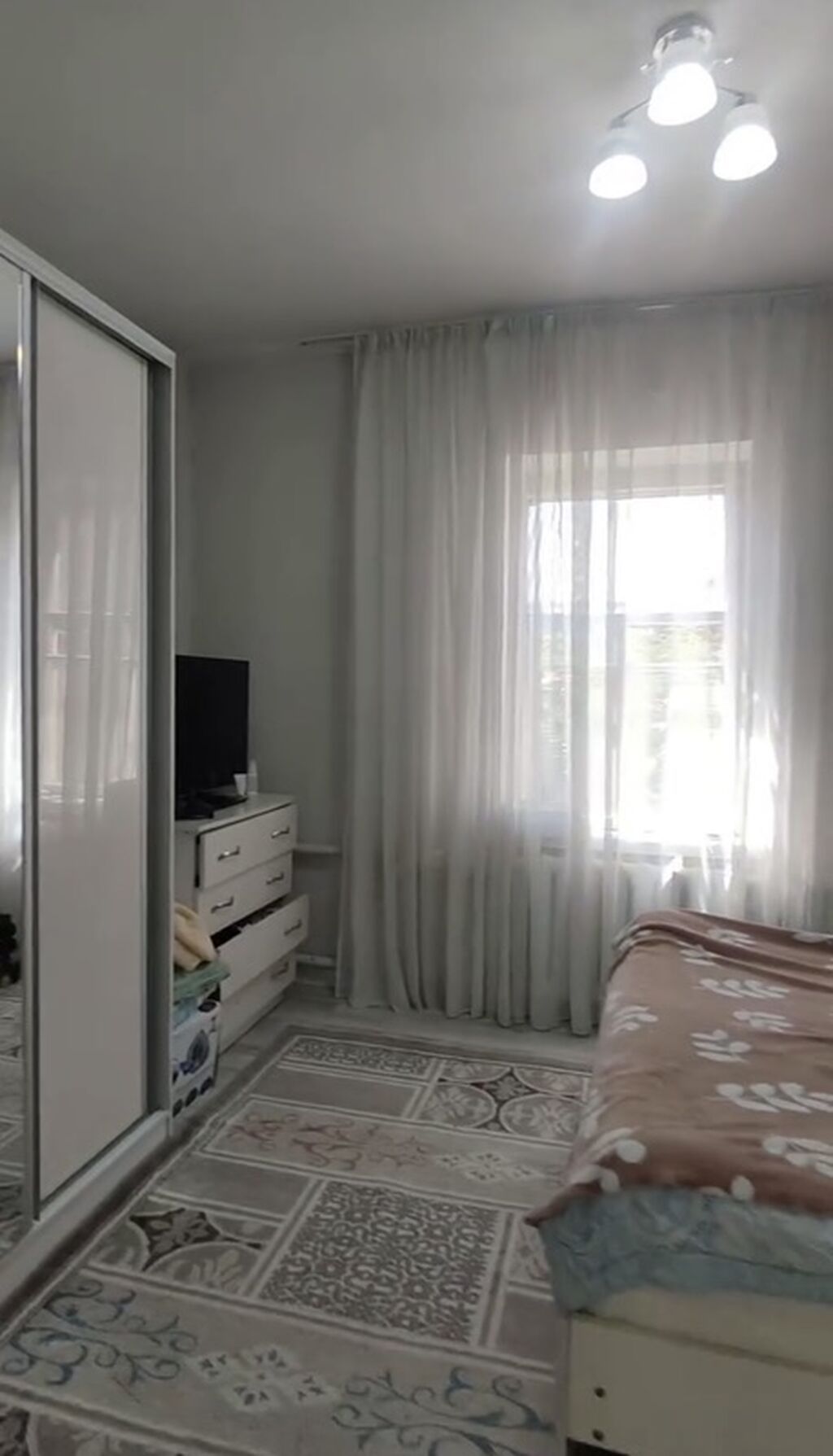 Продаётся жилой дом с просторным навесом/двором и уютным светлым: фото 6