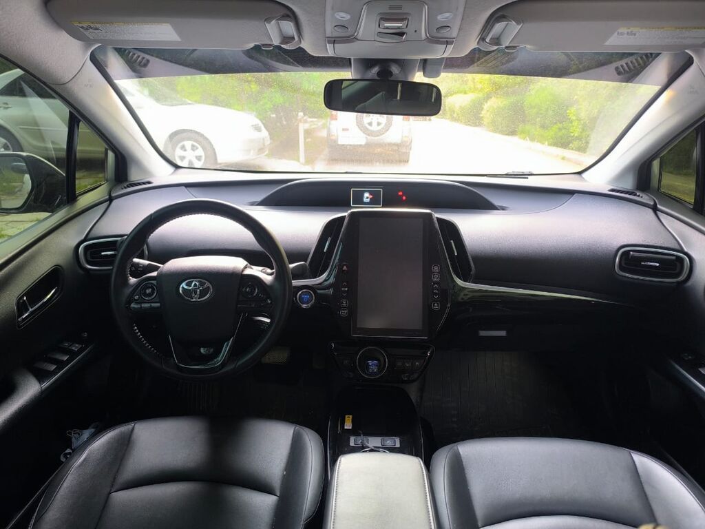 Toyota Prius: 2020 г., 1.8 л, Автомат, Гибрид, Хэтчбэк: фото 8