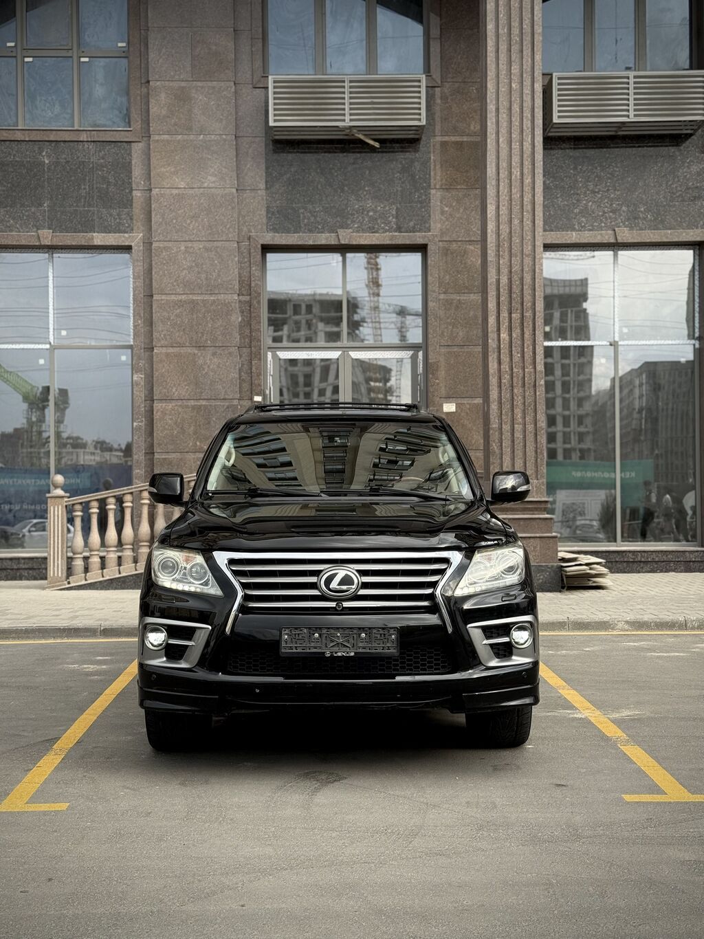 Lexus LX: 2014 г., 5.7 л, Автомат, Газ, Внедорожник: фото 2