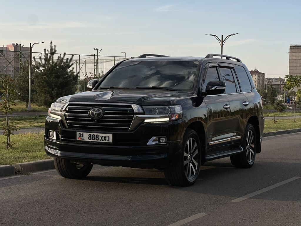 Toyota Land Cruiser: 2017 г., 4.7 л, Автомат, Бензин, Внедорожник: фото 3