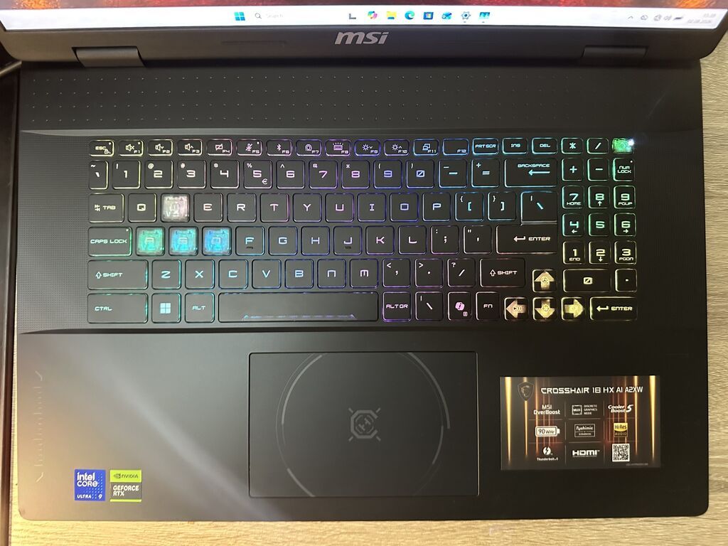 Игровой ноутбук MSI Crosshair 18 HX AI: фото 2