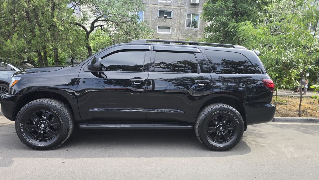 Toyota Sequoia: 2019 г., Автомат, Внедорожник: фото 3
