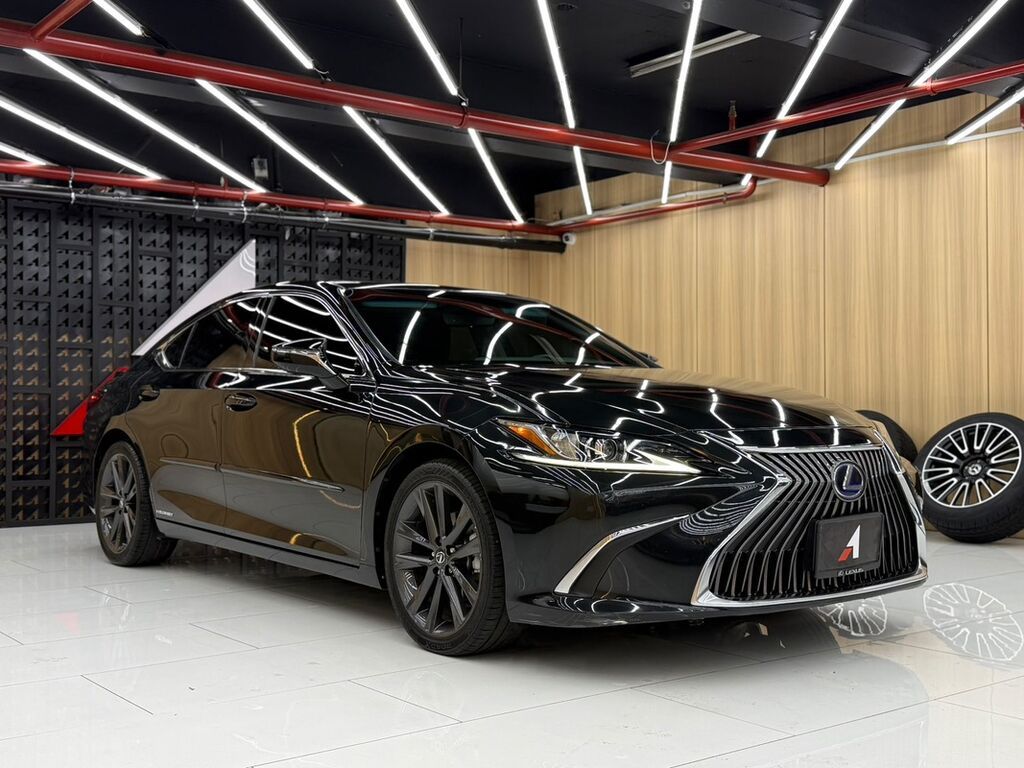 Lexus ES: 2021 г., 2.5 л, Автомат, Гибрид, Седан: фото 2