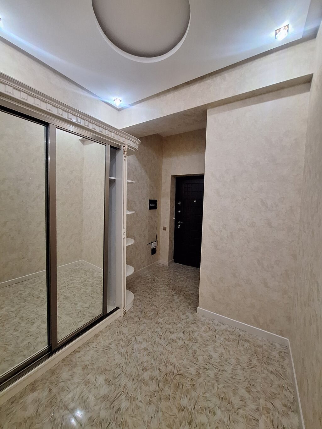 3 otaqlı, Yeni tikili, 75 kv. m