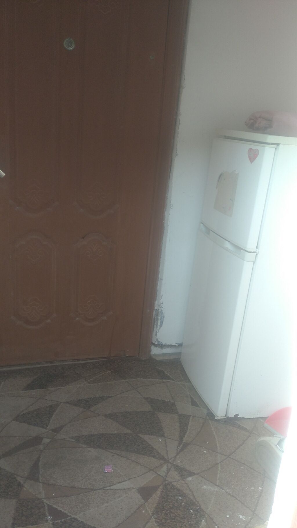 Сдаю квартиру в частном доме в Учкуне. куханый гарнитур, диван: фото 2