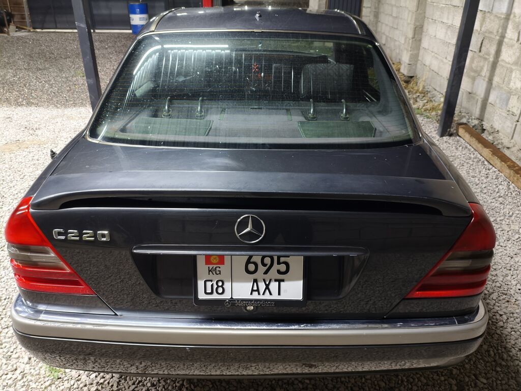 Mercedes-Benz C-Class: 1993 г., 2.2 л, Автомат, Бензин, Седан: фото 2