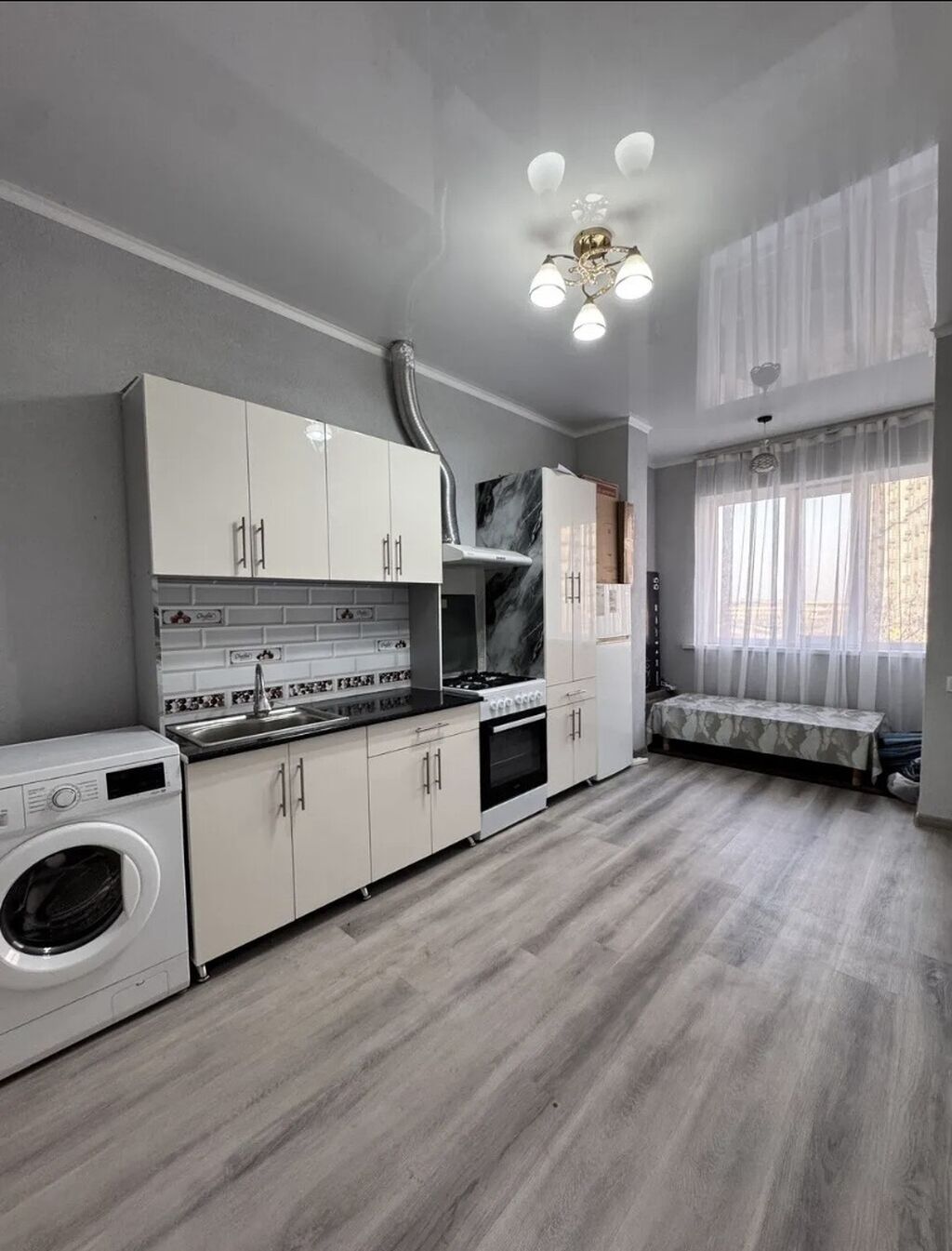 1 комната, 38 м², АЮ Гранд Элитка, 3 этаж, Евроремонт: фото 2