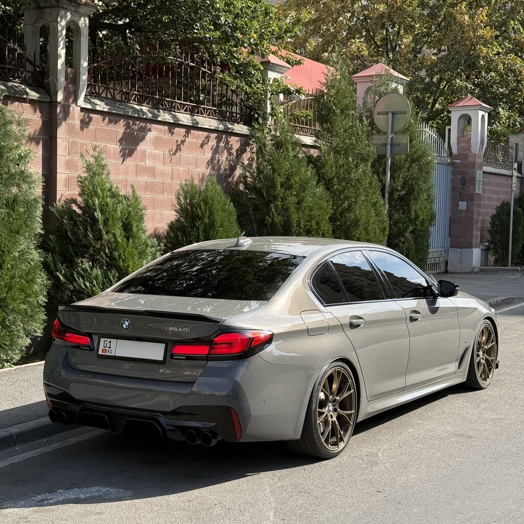BMW 5 series: 2022 г., 3 л, Автомат, Бензин, Седан: фото 3