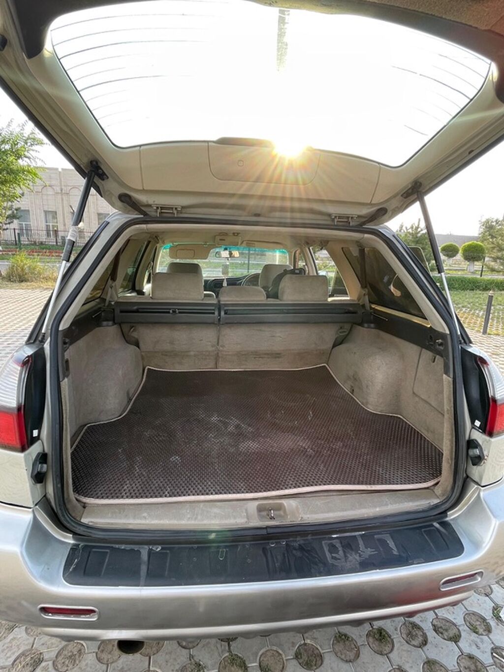 Subaru Legacy Lancaster: 2000 г., 2.5 л, Автомат, Газ, Универсал: фото 2