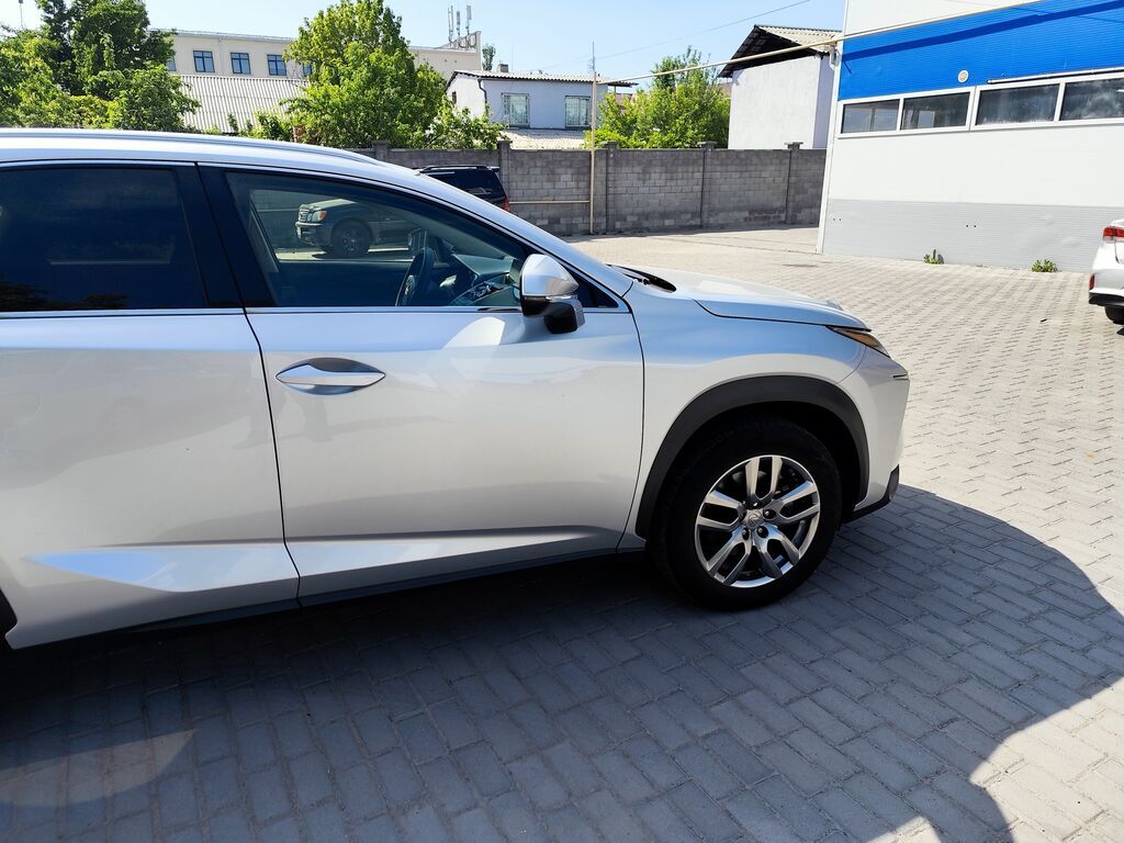 Lexus NX: 2015 г., 2 л, Автомат, Бензин, Кроссовер: фото 2