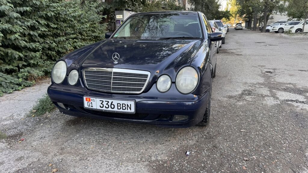 Mercedes-Benz E-Class: 1999 г., 2.4 л, Механика, Бензин, Седан: фото 2