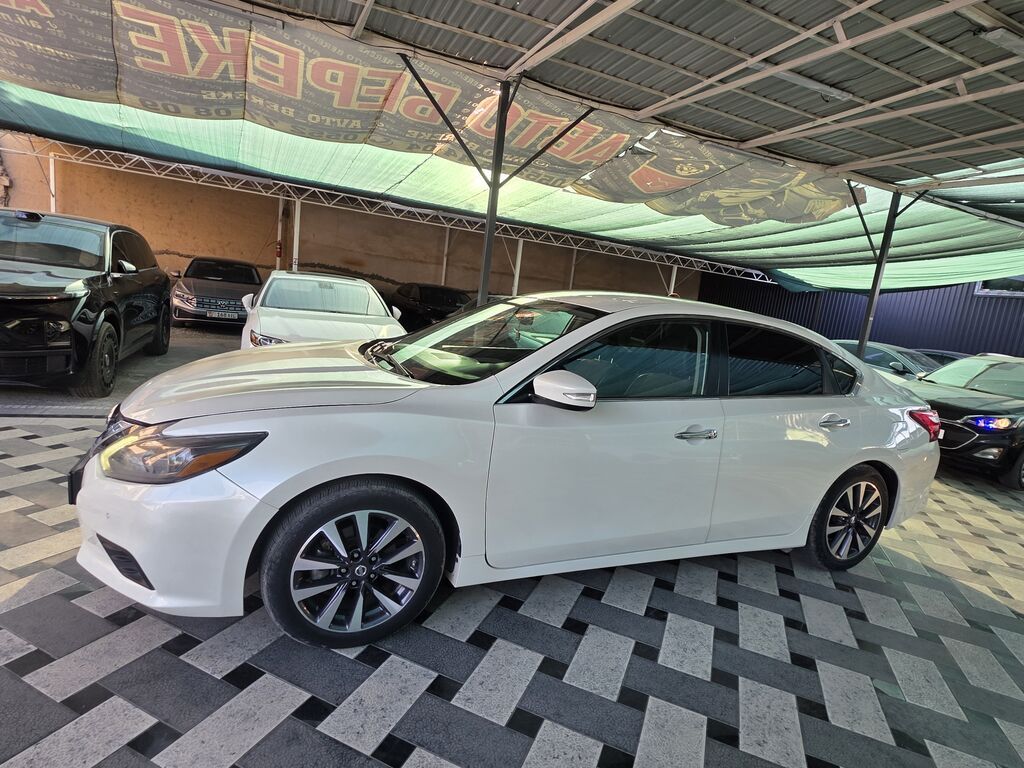 Nissan Altima: 2017 г., 2.5 л, Вариатор, Бензин, Седан: фото 6