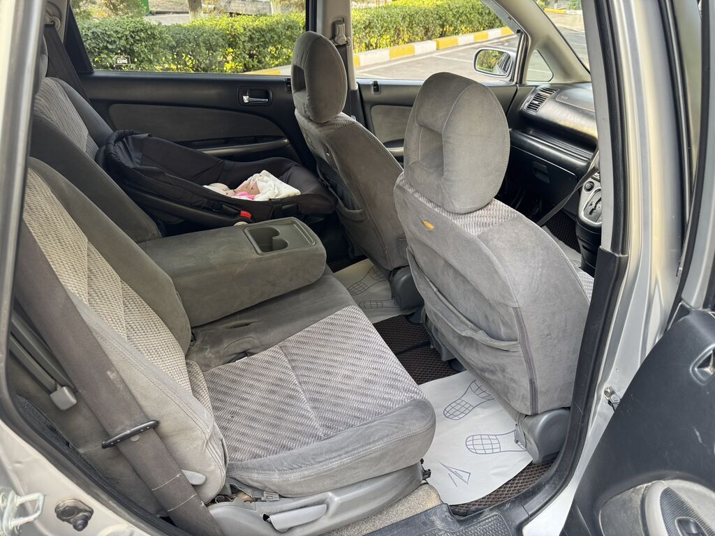 Honda Stream: 2004 г., 1.7 л, Автомат, Бензин, Минивэн: фото 7