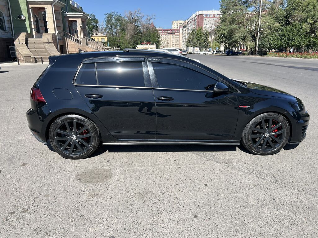 Volkswagen Golf GTI: 2014 г., 2 л, Робот, Бензин, Хэтчбэк: фото 3