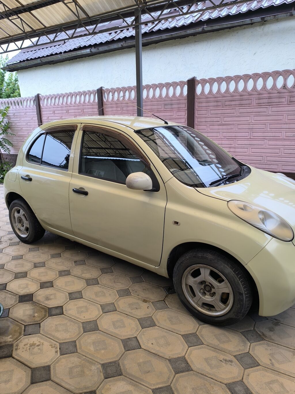Nissan March: 2003 г., 1.3 л, Автомат, Бензин, Хэтчбэк: фото 2