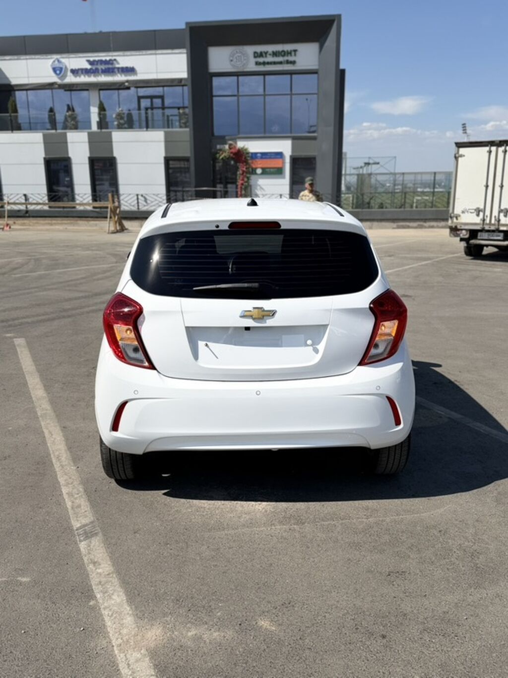 Chevrolet Spark: 2022 г., 1 л, Автомат, Бензин, Хэтчбэк: фото 6