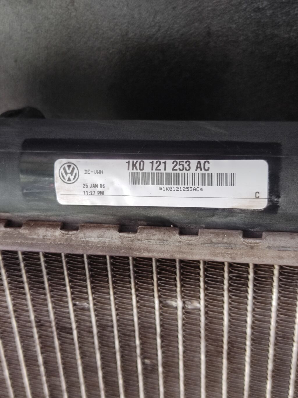 Радиатор охлаждения двигателя Volkswagen - Оригинальный номер: 1K0: фото 3
