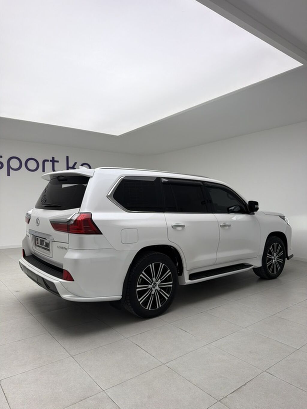 Lexus LX: 2021 г., 5.7 л, Автомат, Бензин, Внедорожник: фото 4