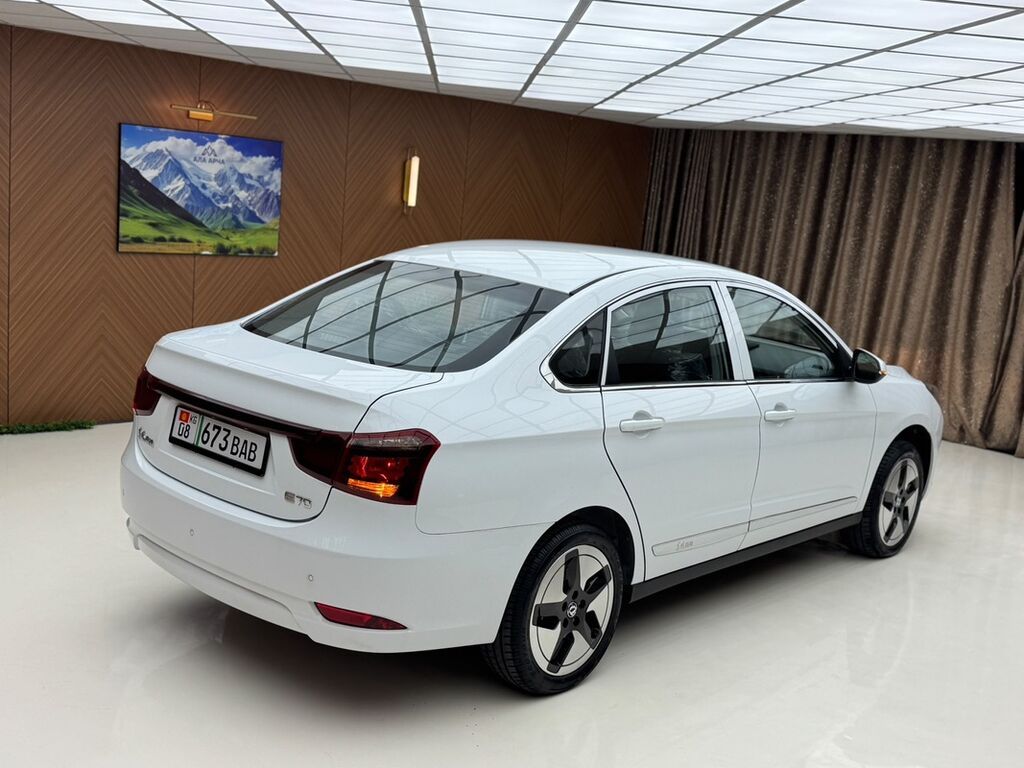 Dongfeng : 2025 г., 0.1 л, Робот, Электромобиль, Седан: фото 5