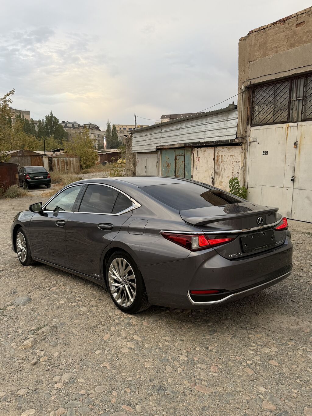 Lexus ES: 2021 г., 2.5 л, Вариатор, Гибрид, Седан: фото 4