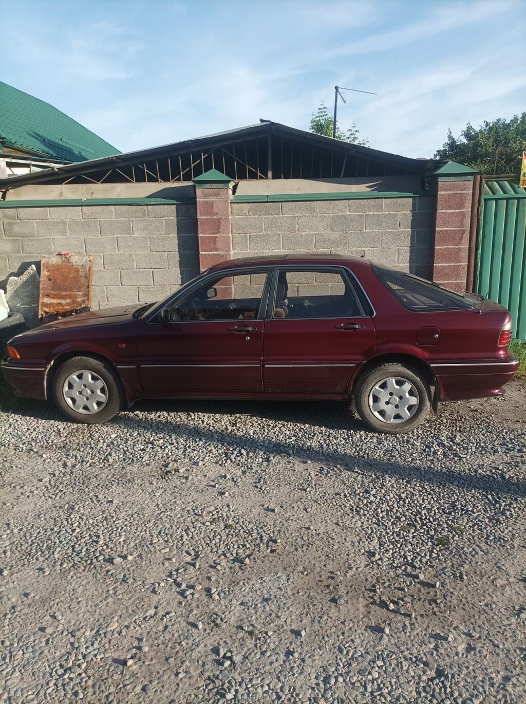 Mitsubishi Galant: 1992 г., 0.2 л, Механика, Бензин, Седан: фото 2