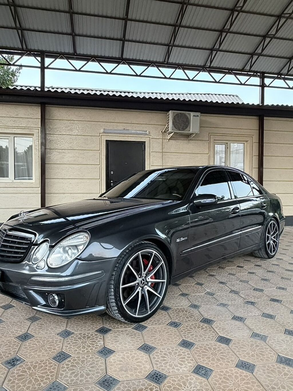 Mercedes-Benz E-класс AMG: 2003 г., 5 л, Автомат, Седан: фото 1