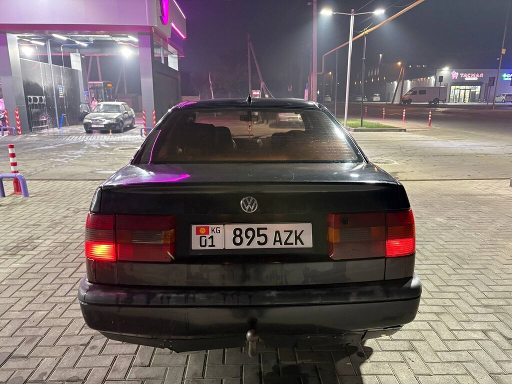 Volkswagen Passat: 1994 г., 1.8 л, Механика, Бензин, Седан: фото 6