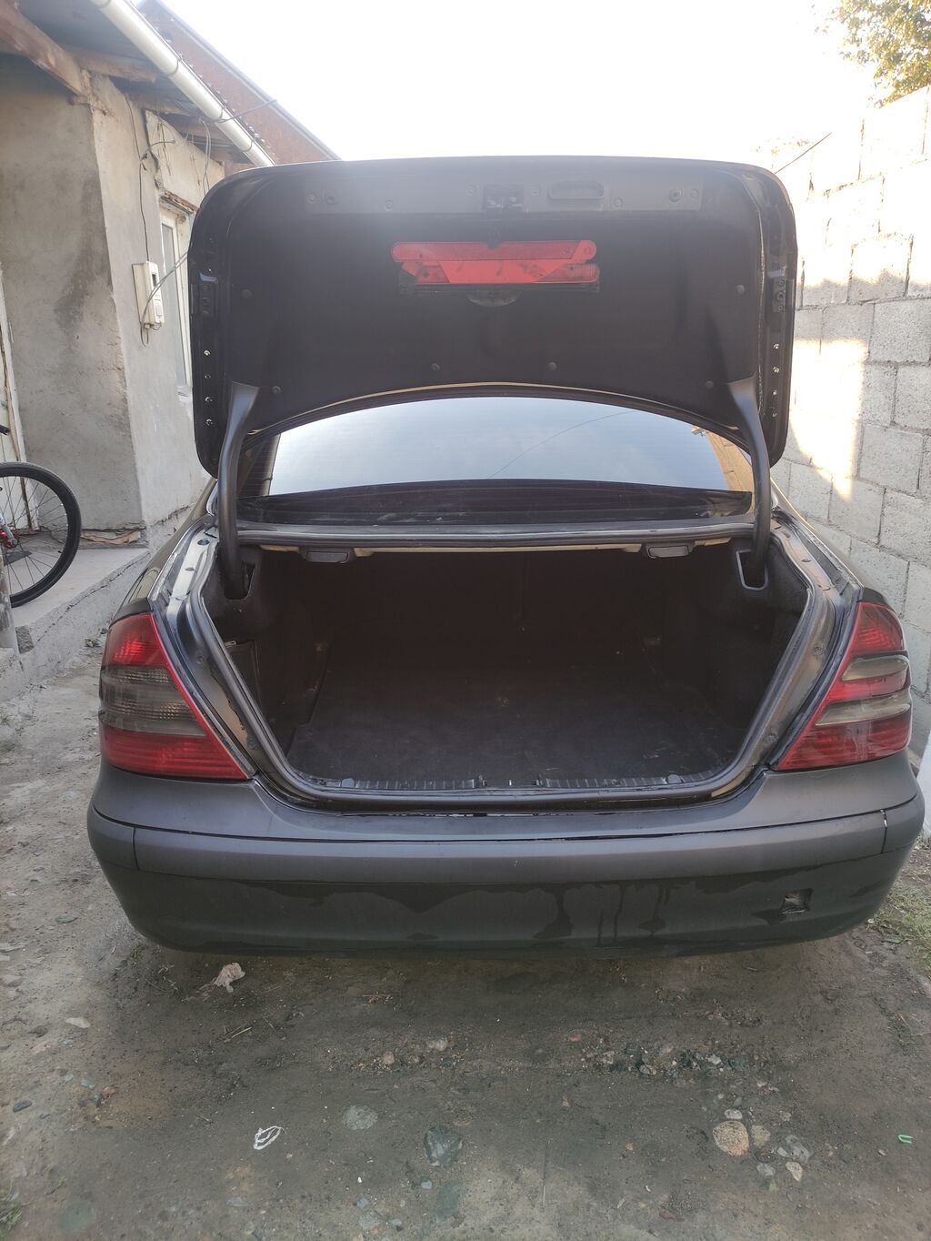 Mercedes-Benz E-Class: 2004 г., 2.2 л, Автомат, Дизель, Седан: фото 5