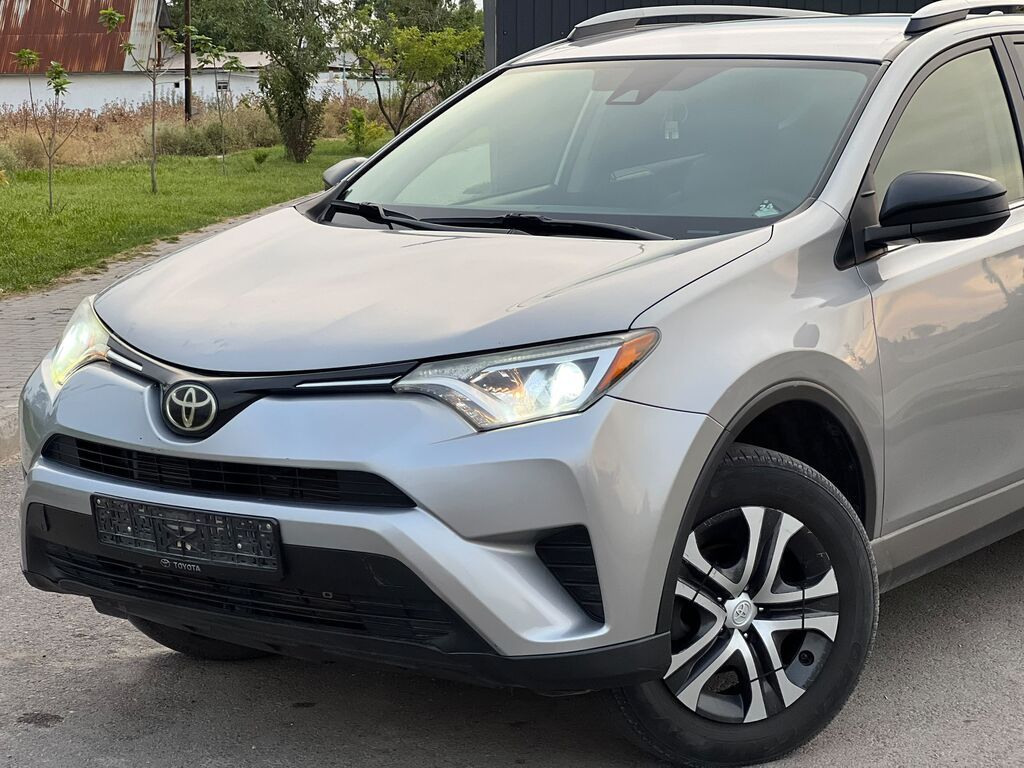 Toyota RAV4: 2018 г., 2.5 л, Автомат, Бензин: фото 4