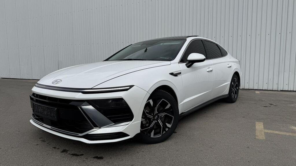 Hyundai Sonata: 2023 г., 2 л, Автомат, Газ, Седан: фото 1