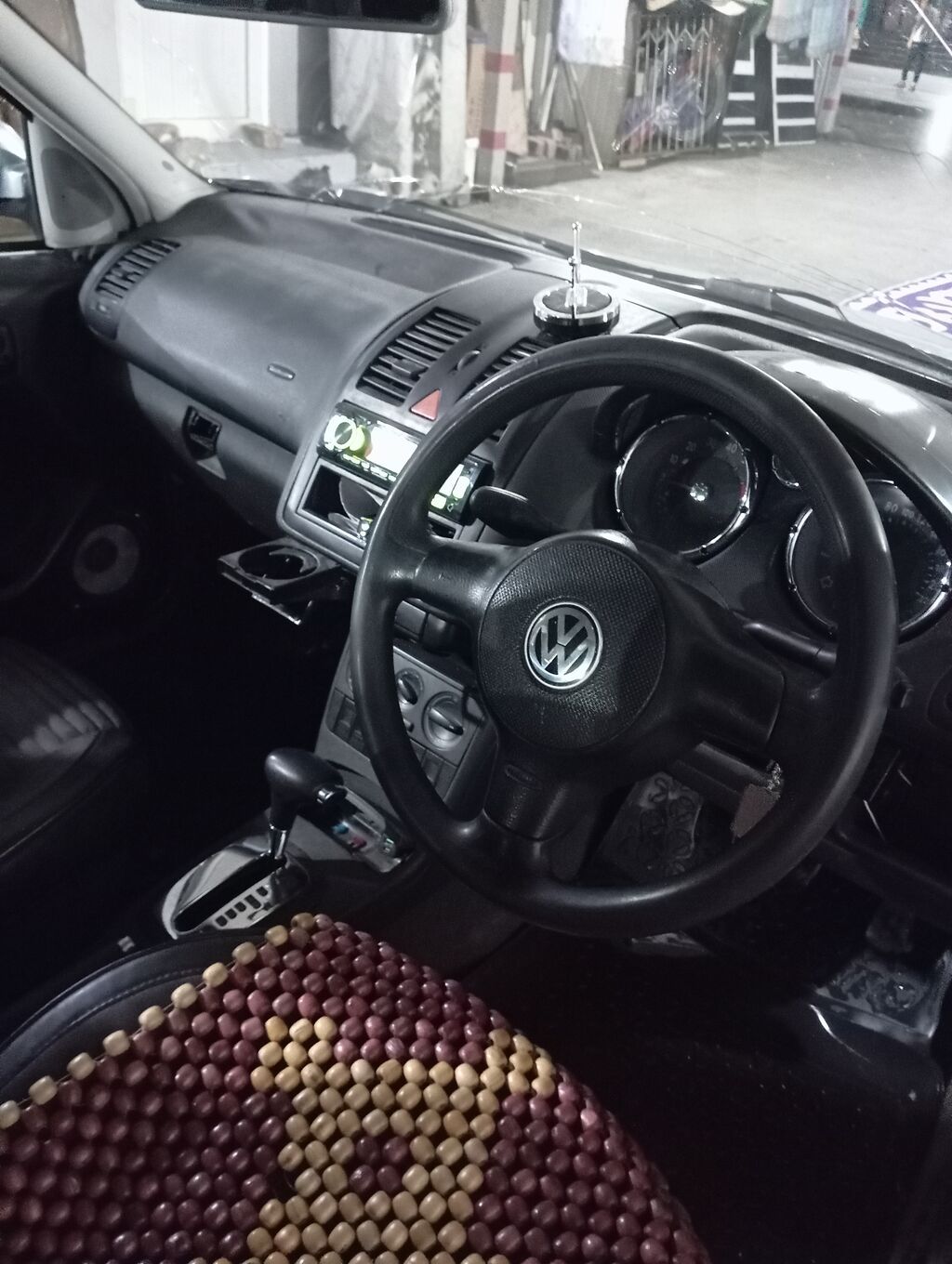 Volkswagen Polo: 2000 г., 1.4 л, Автомат, Бензин, Хэтчбэк: фото 1