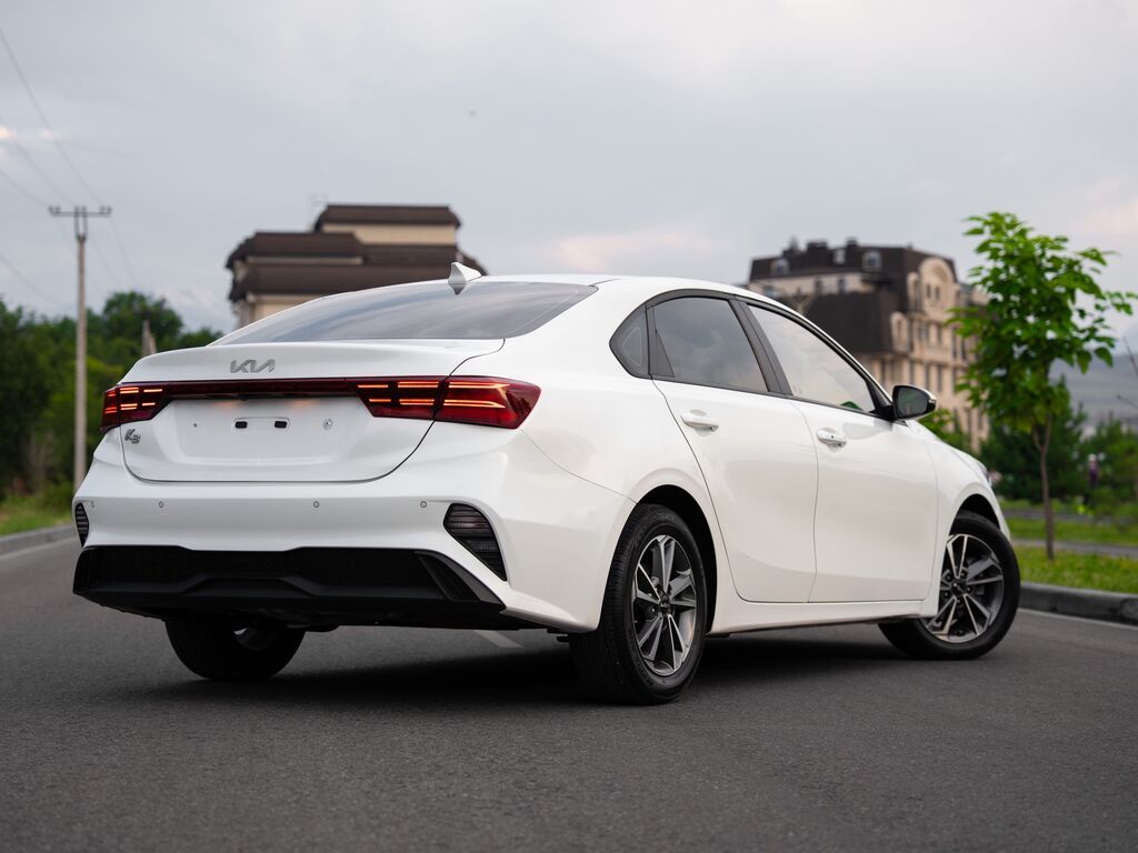 Kia K3: 2021 г., 1.6 л, Автомат, Бензин, Седан: фото 2