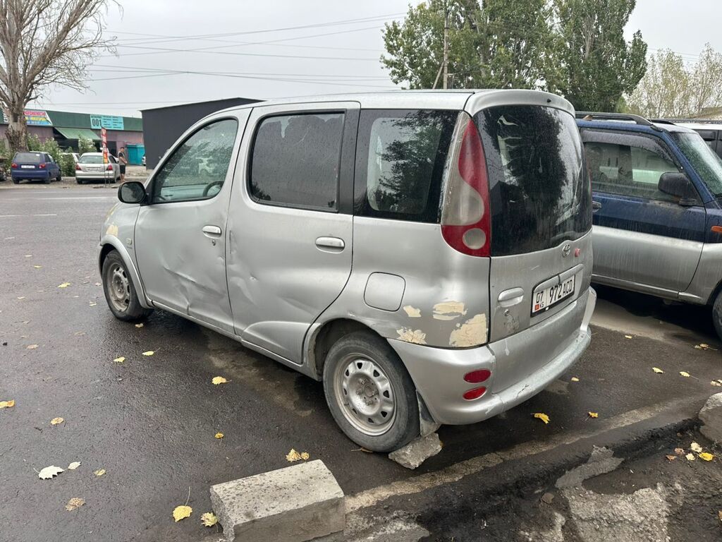 Toyota Yaris Verso: 2001 г., 1.3 л, Механика, Бензин, Минивэн: фото 5