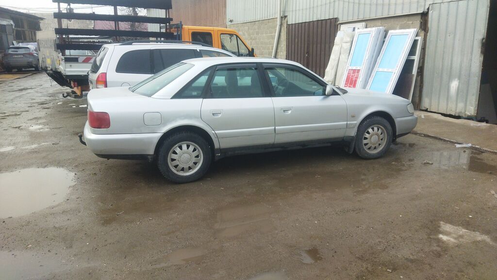 Audi A6: 1995 г., 2 л, Механика, Бензин, Седан: фото 6