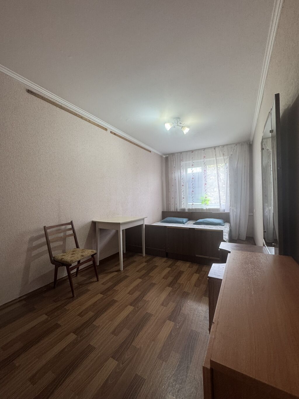 Продам 3-комнатную квартиру, 58 м², 8 мкр, 5/5 этаж: фото 4