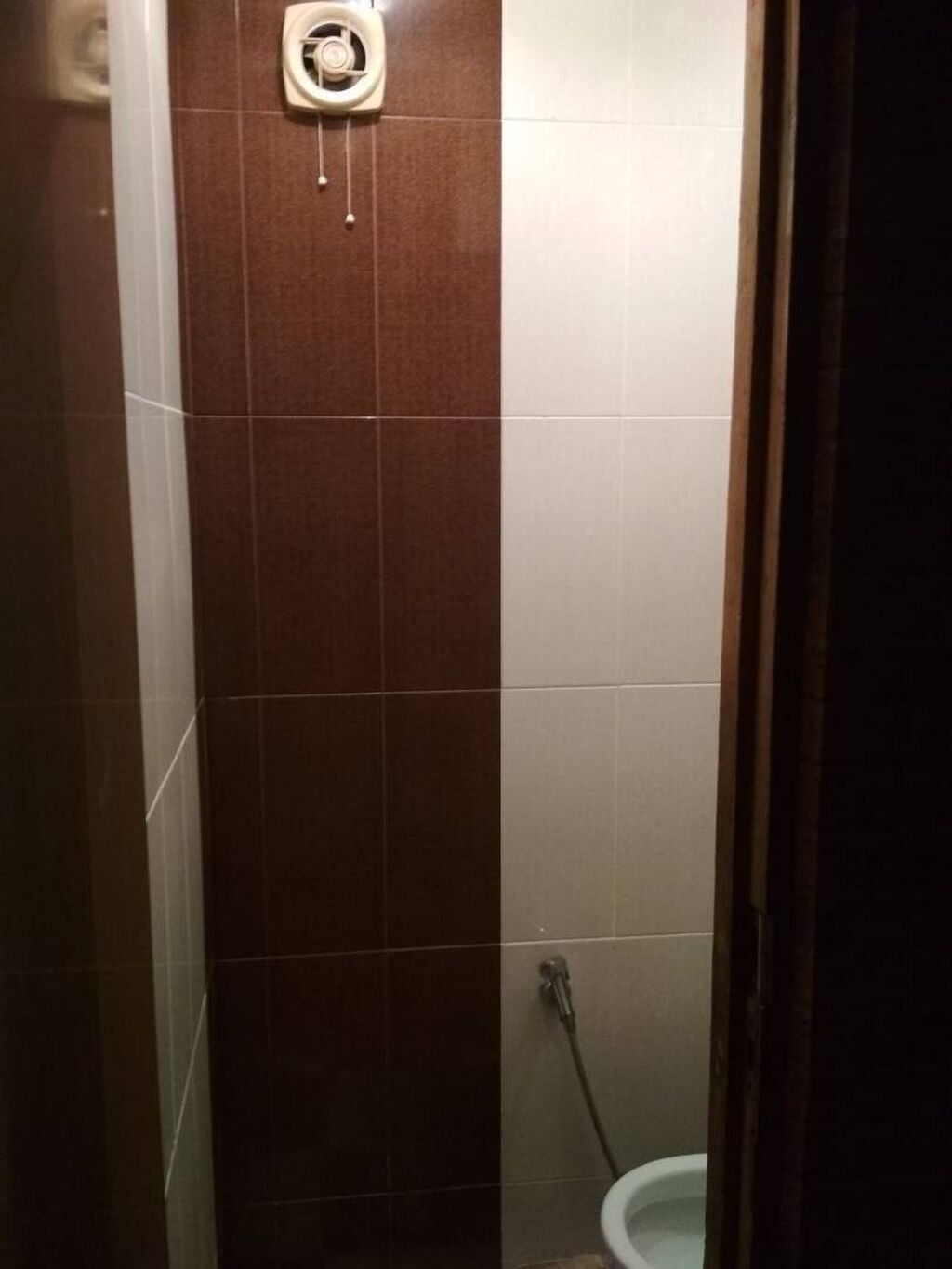 3 otaqlı, 135 kv. m, Orta təmir