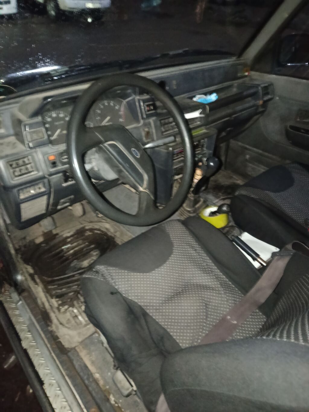 Daihatsu Feroza: 1991 г., 1.6 л, Механика, Бензин, Внедорожник: фото 5