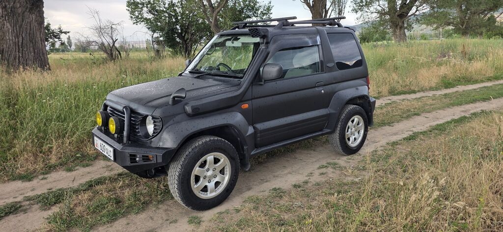 Mitsubishi Pajero Junior: 1995 г., 1.1 л, Автомат, Бензин, Внедорожник: фото 2