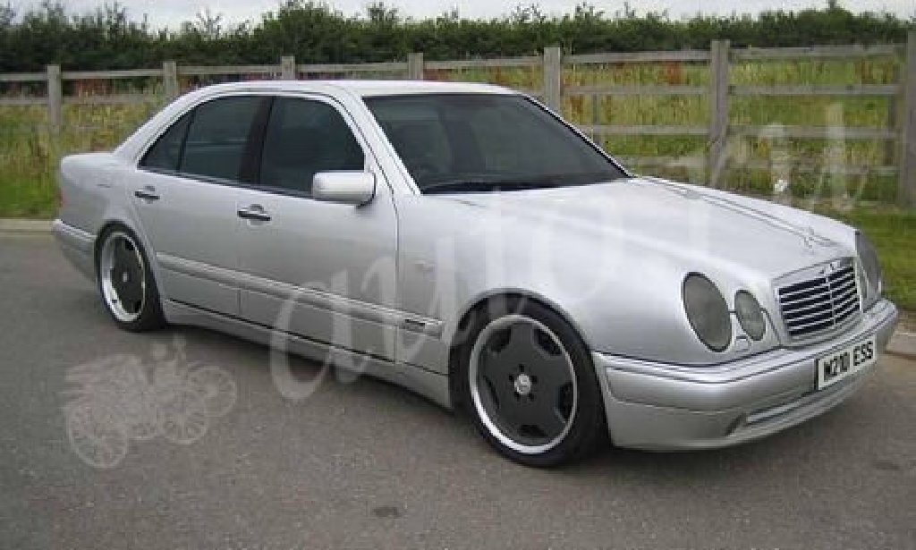 Mercedes Benz e class w210 2000