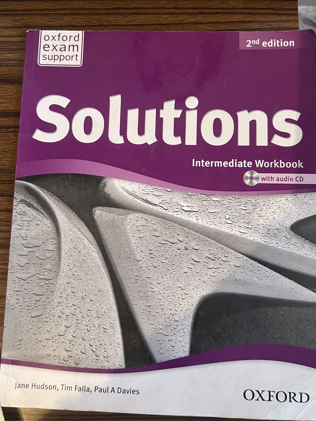 Книги по английскому языку Solutions intermediate: 200 KGS ➤ Книги,  журналы, CD, DVD | Бишкек | 36732951 ᐈ lalafo.kg