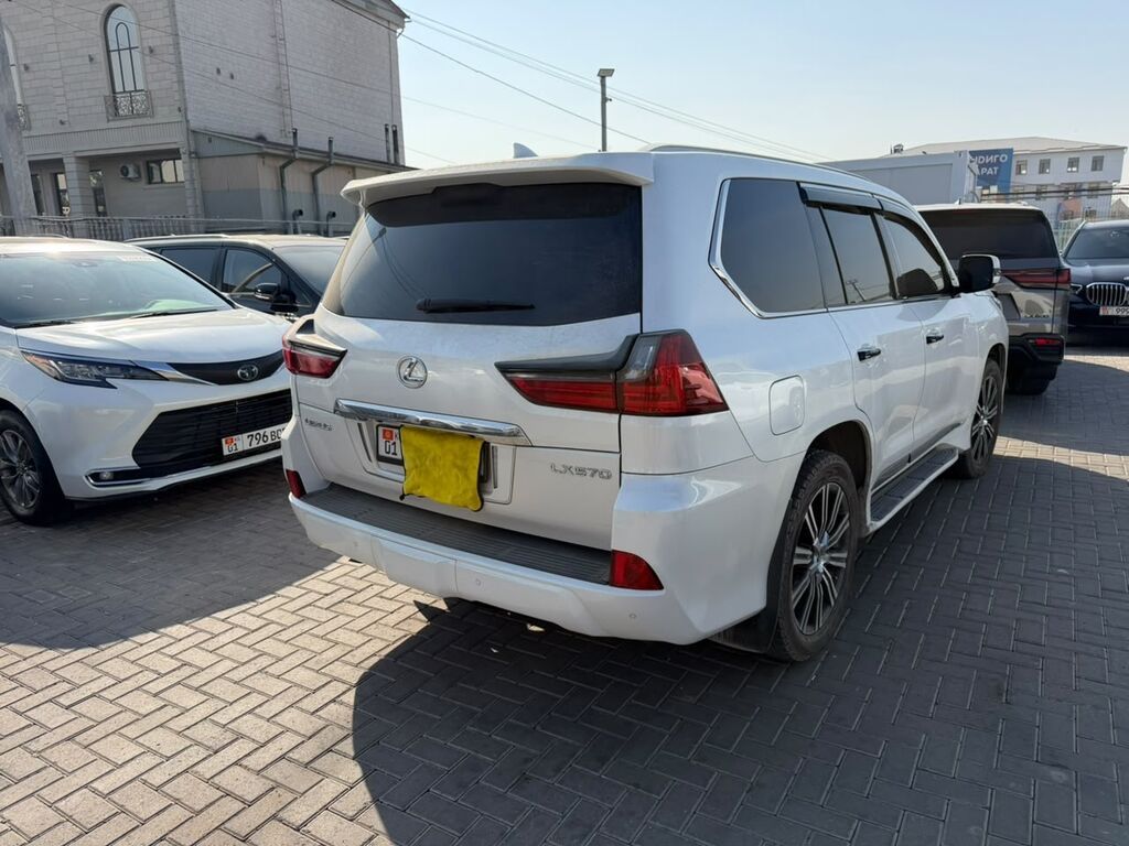 Lexus LX: 2018 г., 5.7 л, Автомат, Бензин, Внедорожник: фото 4