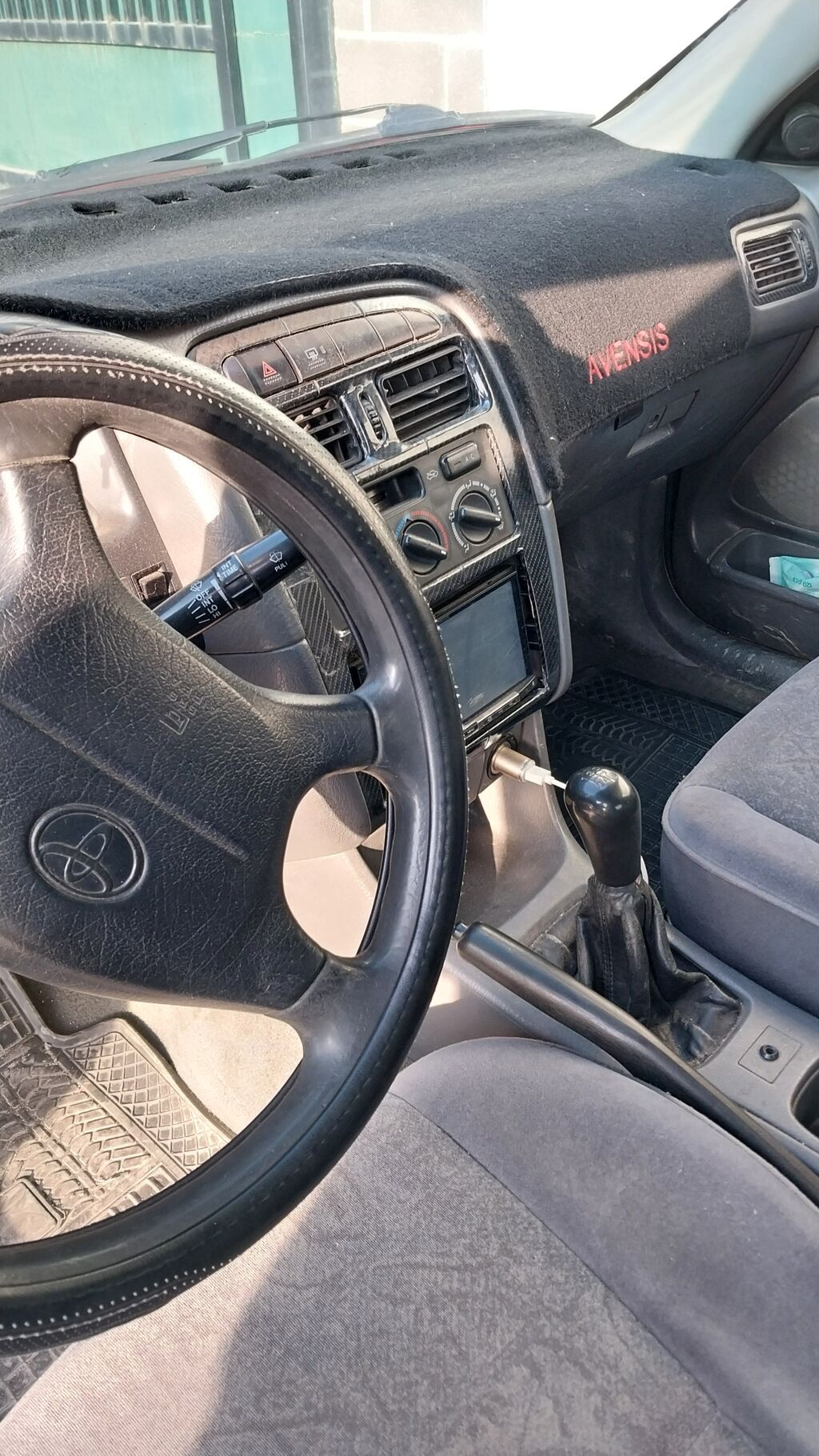 Toyota Avensis: 1999 г., 2 л, Механика, Дизель, Седан: фото 5