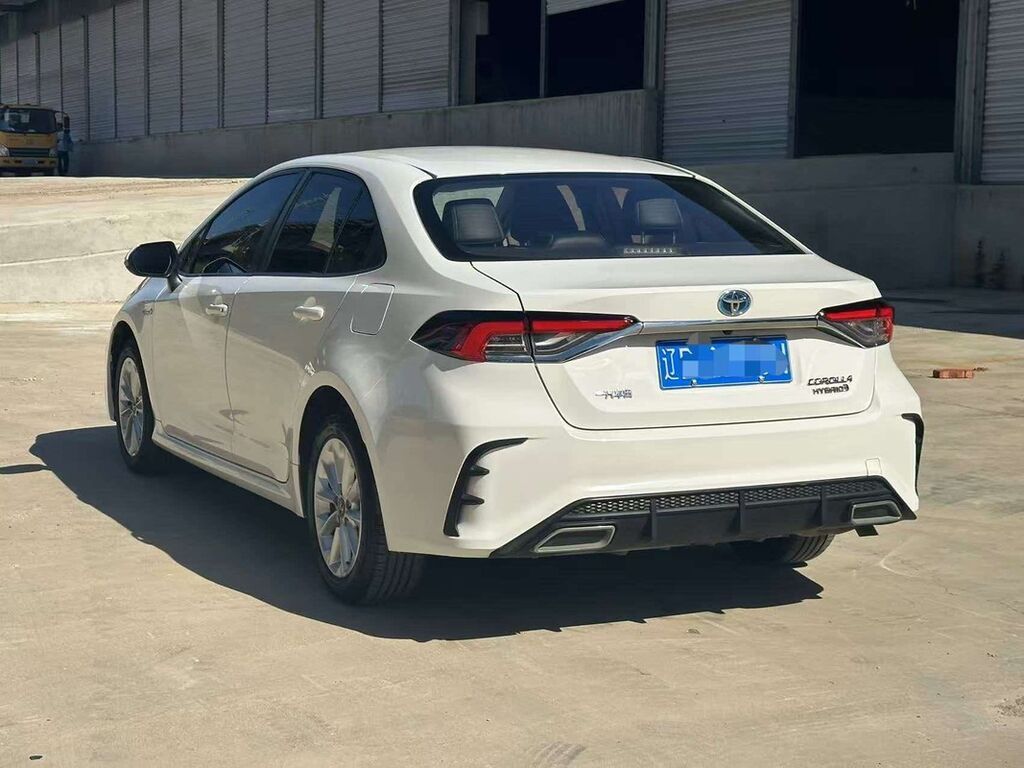 Toyota Corolla: 2021 г., 1.8 л, Гибрид, Седан: фото 7