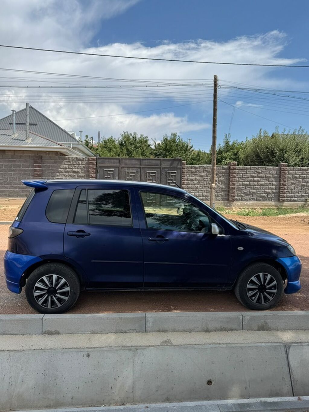 Mazda Demio: 2003 г., 1.3 л, Автомат, Бензин, Хэтчбэк: фото 3