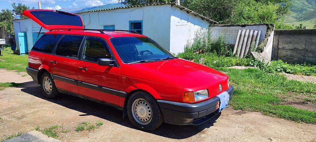 Volkswagen Passat Variant: 1993 г., 1.8 л, Механика, Бензин, Универсал: фото 3