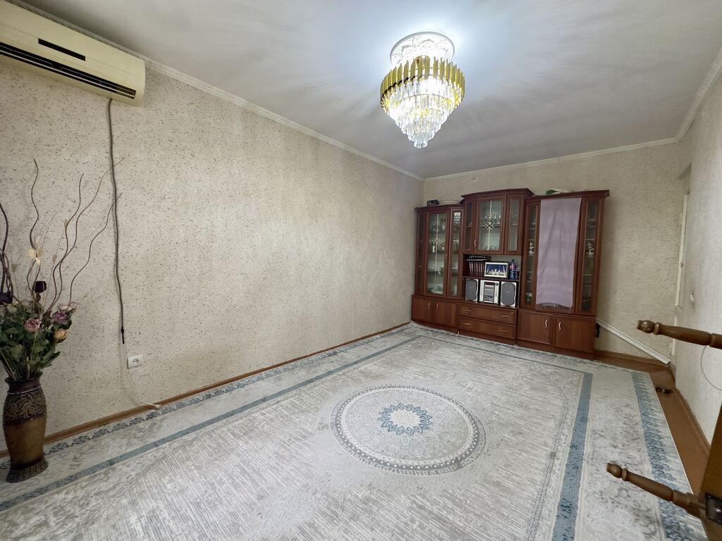 3 комнаты, 68 м², Индивидуалка, 5 этаж, Старый ремонт — фото 2