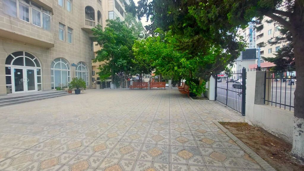 📢 GƏNCLİK METROSU YAXINLIĞINDA — KOROĞLU RƏHİMOV KÜÇƏSİNDƏ 4 MƏRTƏBƏLİ
