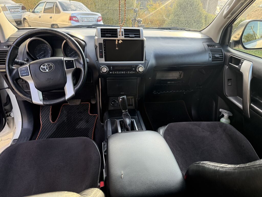 Toyota Land Cruiser Prado: 2014 г., 2.7 л, Автомат, Бензин, Внедорожник: фото 7